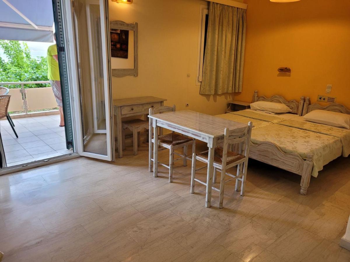 Logan'S Beach Hotel Νυδρί Εξωτερικό φωτογραφία