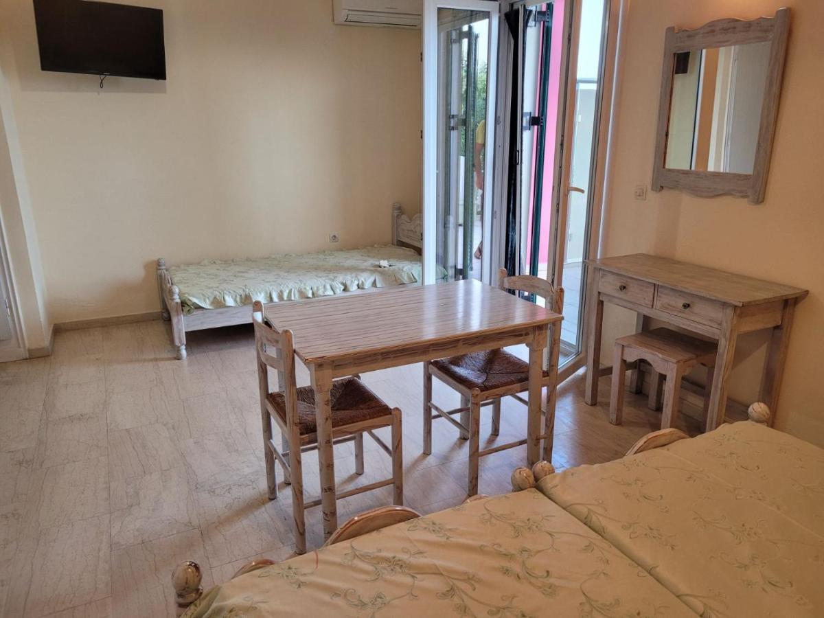 Logan'S Beach Hotel Νυδρί Εξωτερικό φωτογραφία